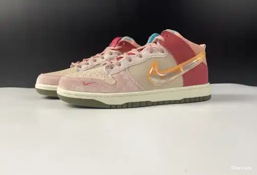 Dunk DJ1173-600 Pro SB Social Status x Nk High 0625